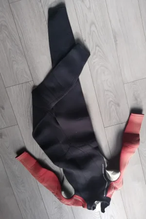 Achetez Aujourd'hui Combinaison neoprene intégrale 12ans Occasion