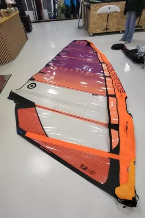 Voile windsurf Neilpryde V8 2025 7.2 C3 Juicy Orange Occasion C (Test Clément) Meilleure Vente